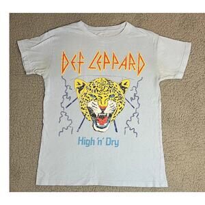 Def Leppard T-shirt Women's XS NWOT (B120278)